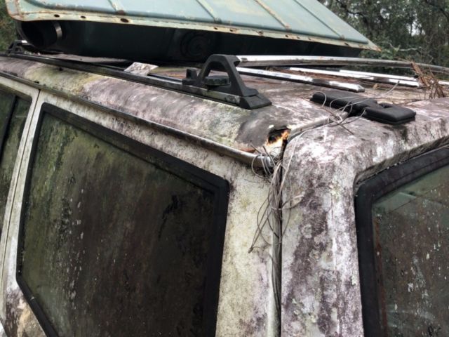 1990 Jeep Cherokee Laredo 4-Door 2WD - photo 7