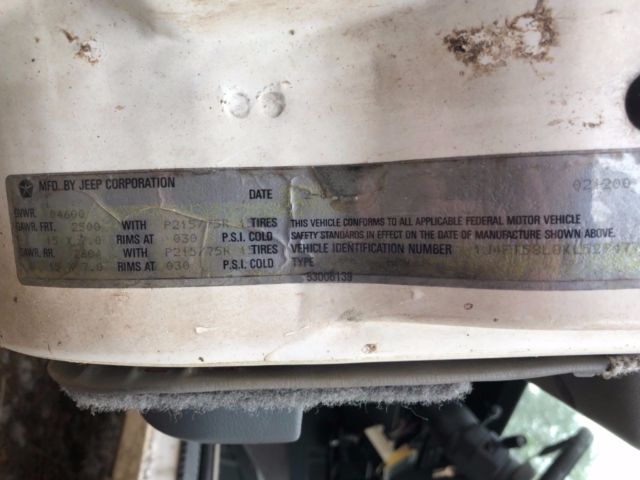 1990 Jeep Cherokee Laredo 4-Door 2WD - photo 8