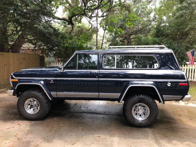 Jeep Cherokee Laredo Fun Size (FSJ) 1982 Jeep Cherokee Laredo