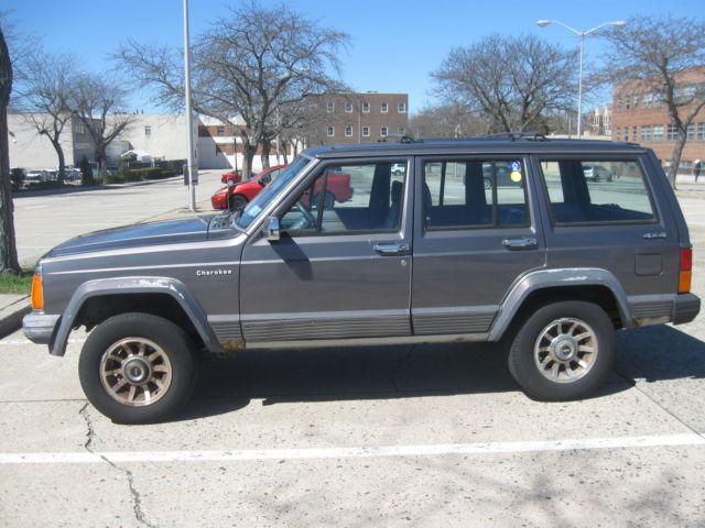 Jeep Cherokee Laredo Sport Utility 4-Door 4.0L 1989 Jeep Cherokee Laredo Sport Utility 4-Door