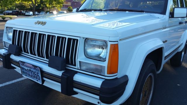 1990 Jeep Cherokee Limited Sport Utility 4-Door - photo 2