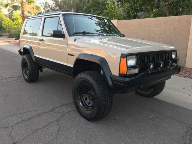 jeep cherokee sport 2 door 4 wheel drive 1993 Jeep Cherokee CHEROKEE SPORT 2 DOOR