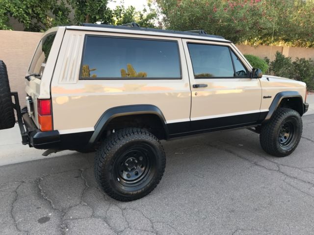 1993 Jeep Cherokee CHEROKEE SPORT 2 DOOR - photo 4