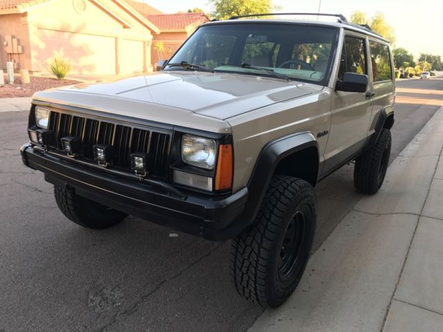 1993 Jeep Cherokee CHEROKEE SPORT 2 DOOR - photo 5