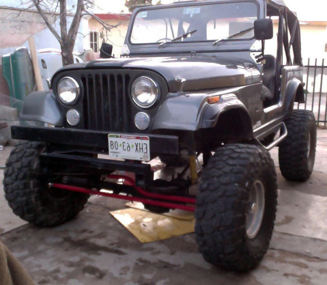 Jeep: CJ 7 LIFTED MODIFIED / CHEVY AXLES 1984 Jeep CJ