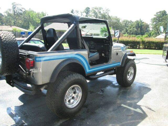 1985 Jeep CJ - photo 3