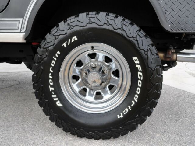 1983 Jeep CJ FACTORY LAREDO - HARD TOP & DOOR'S - photo 11