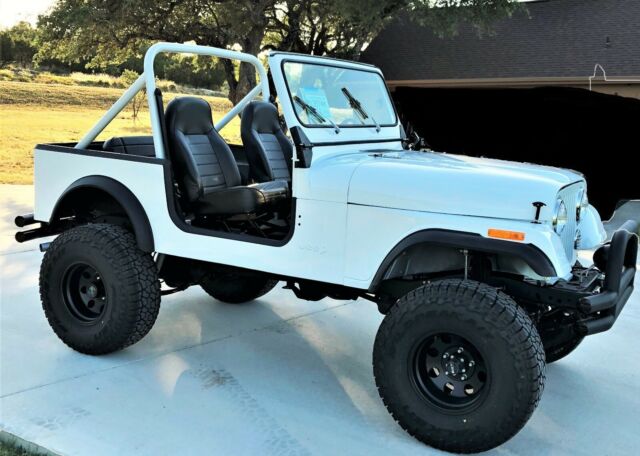 Jeep CJ7 Limited 4x4 Restomod w/ Chevy 350 Engine 1983 Jeep CJ Limited