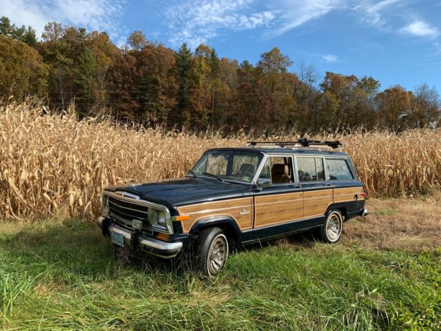 Jeep Grand Wagoneer - Desirable Blue exterior w/ Tan interior. 1986 Jeep Wagoneer