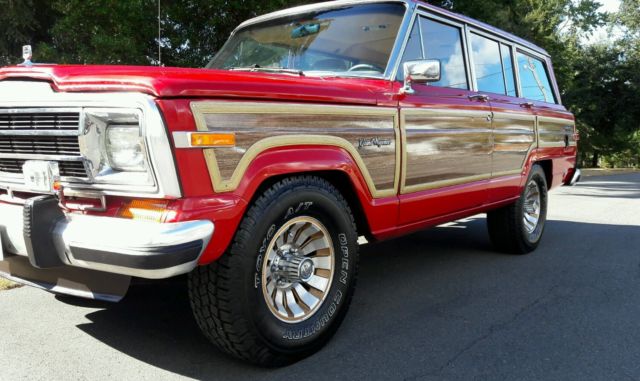 1987 Jeep Wagoneer Jeep grand wagoneer 4x4 Low miles 97k. Classic. Suv
