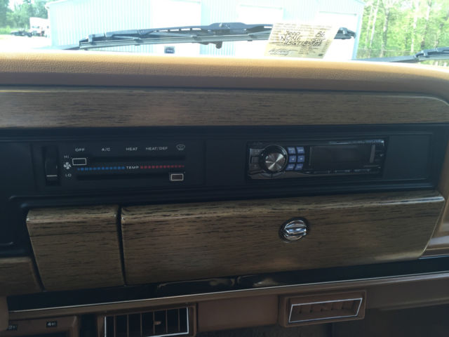 1986 Jeep Wagoneer - photo 8