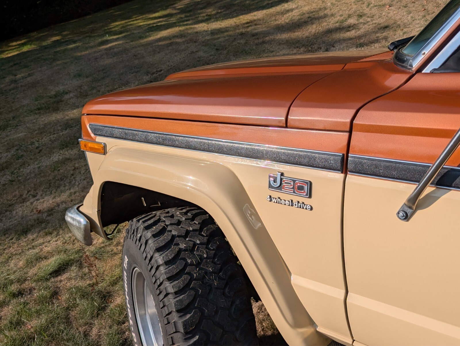 1982 Jeep J20 pickup - photo 3