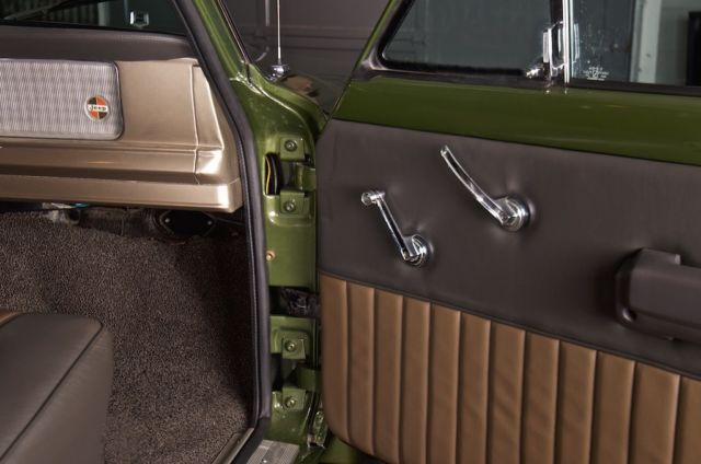 1970 Jeep J2000 Pickup - photo 12