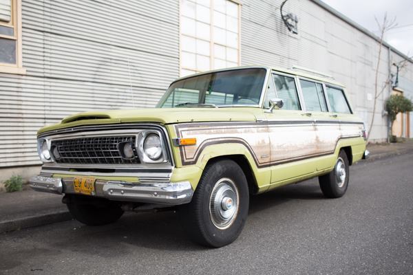 1975 Jeep Wagoneer - photo 2
