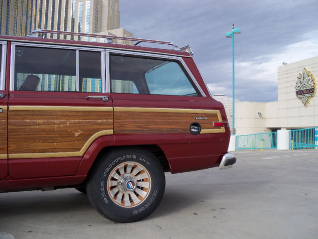 1985 Jeep Wagoneer -- - photo 12