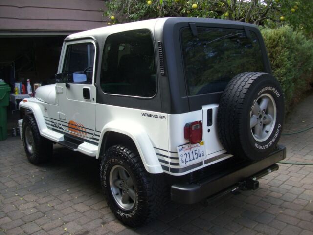 1992 Jeep Wrangler Islander - photo 4