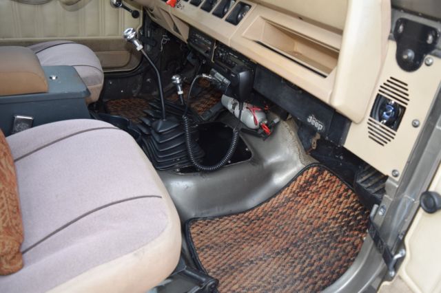 1989 Jeep Wrangler - photo 9