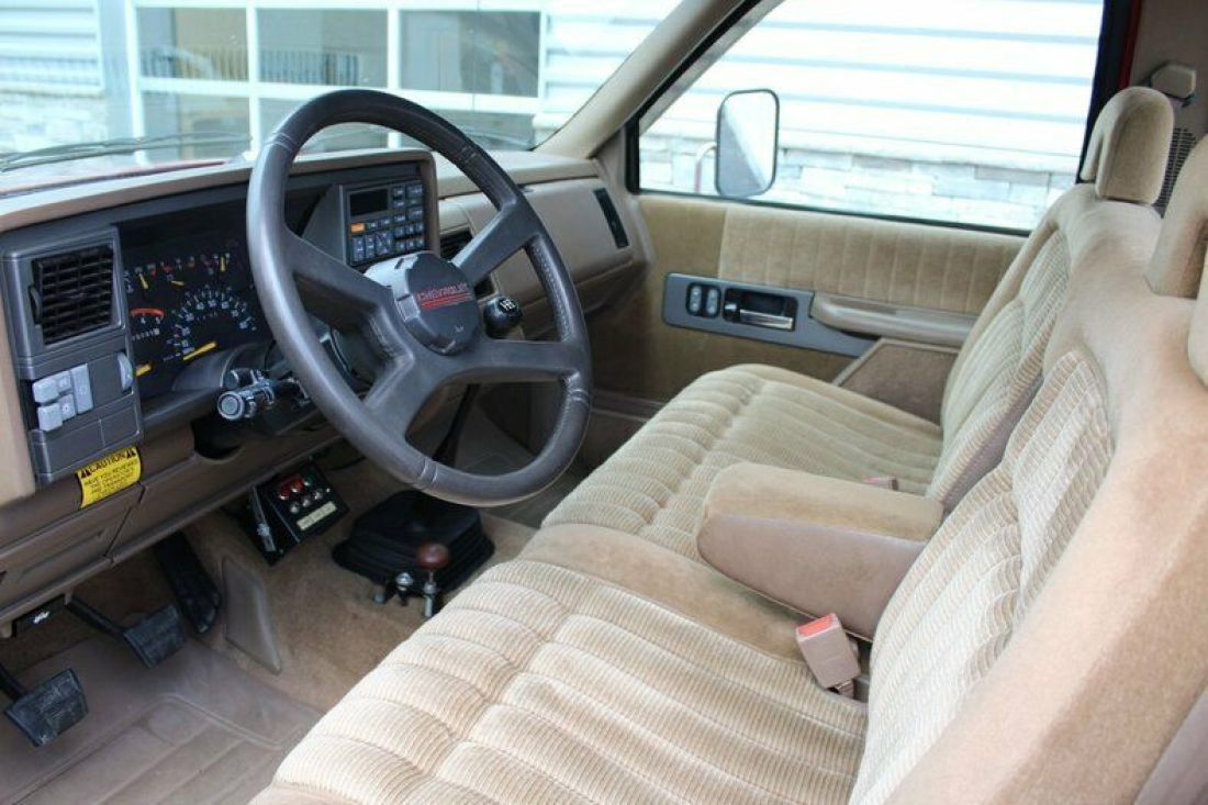 1994 Chevrolet Silverado 3500HD - photo 3