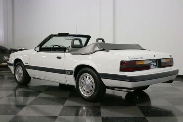 1985 Ford Mustang GT Convertible - photo 10