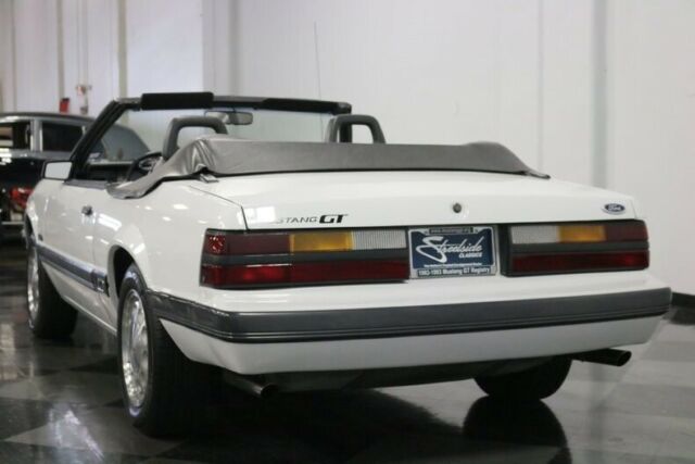 1985 Ford Mustang GT Convertible - photo 11