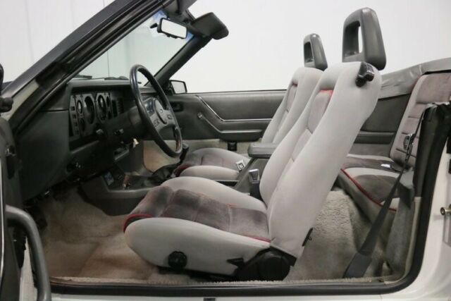 1985 Ford Mustang GT Convertible - photo 5