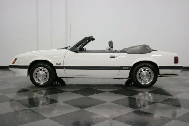 1985 Ford Mustang GT Convertible - photo 8
