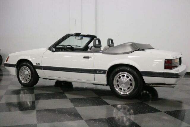 1985 Ford Mustang GT Convertible - photo 9