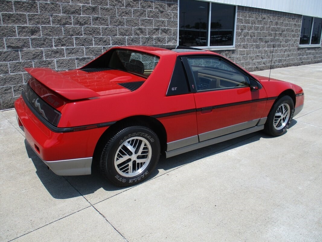 1985 Pontiac Fiero - photo 13