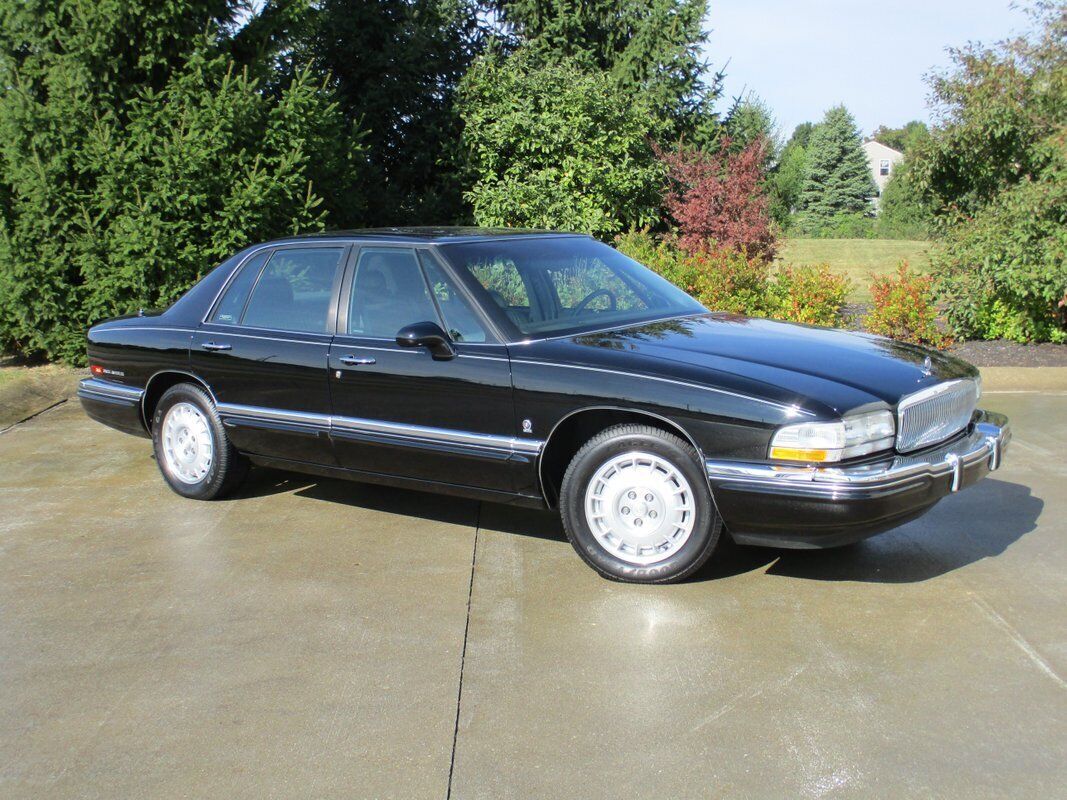 JUST 866 ACTUAL MILES!!! One Owner!!! 1993 Buick Park Avenue Ultra