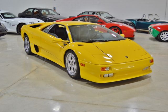 JUST SERVICED - NEW CARBON CLUTCH - V/12 - 5 SPEED 1991 Lamborghini Diablo 2 Door Coupe