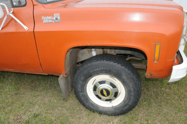 1976 Chevrolet C/K Pickup 2500 Custom Deluxe - photo 11