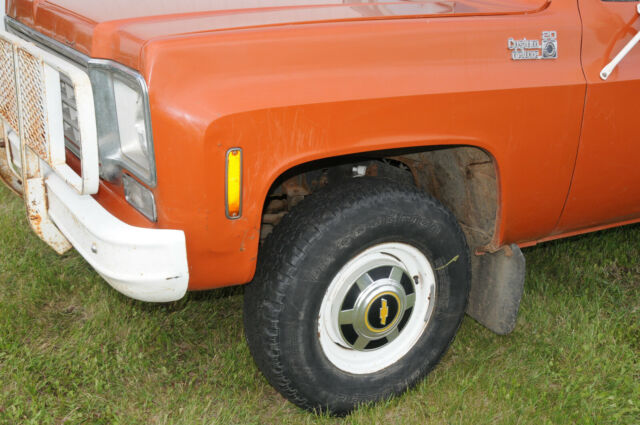 1976 Chevrolet C/K Pickup 2500 Custom Deluxe - photo 9