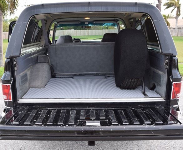 1990 GMC Jimmy SLE Base Sport Utility 2-Door - photo 8