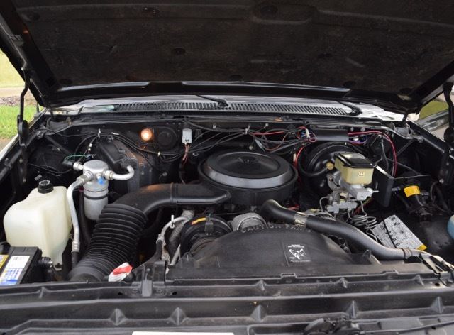 1990 GMC Jimmy SLE Base Sport Utility 2-Door - photo 9