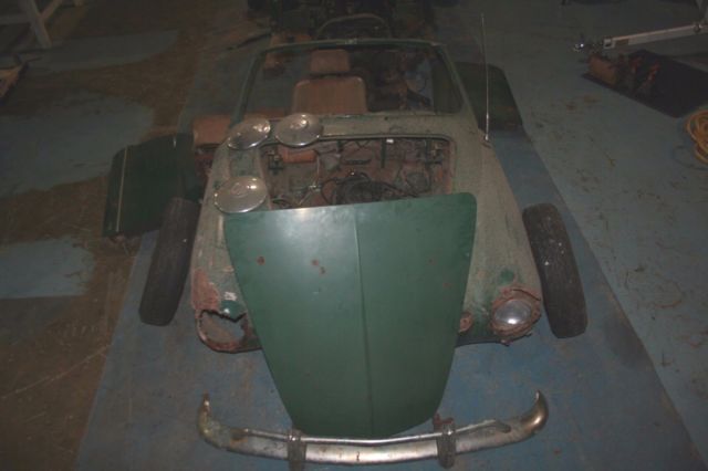 Karman Ghia Parts car, 3 Motors...Bring a Trailer....NO RESERVE 1972 Volkswagen Karmann Ghia