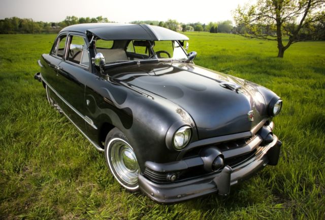 KILLER 1951 FORD CUSTOM TUDOR SHOEBOX NOT RATROD ALL SYSTEMS NEWLY REDONE !!!!!! 1951 Ford CUSTOM TUDOR SHOEBOX CUSTOM TUDOR SHOEBOX