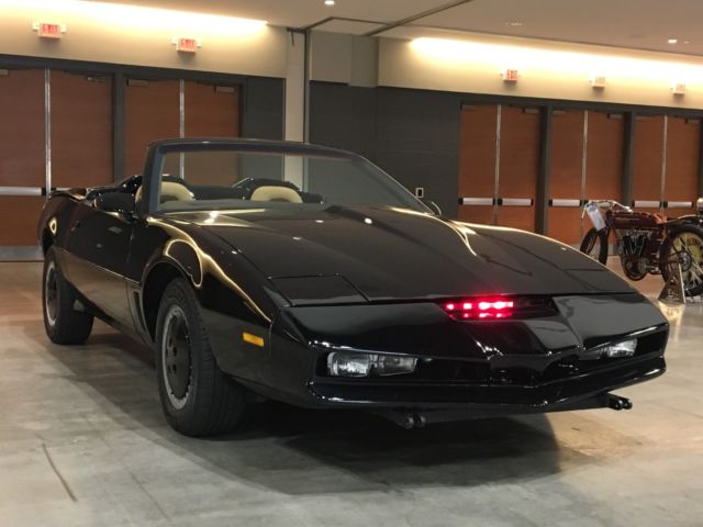 Knight Rider 1983 Pontiac Firebird Trans Am KITT Convertible Replica 1983 Pontiac Trans Am