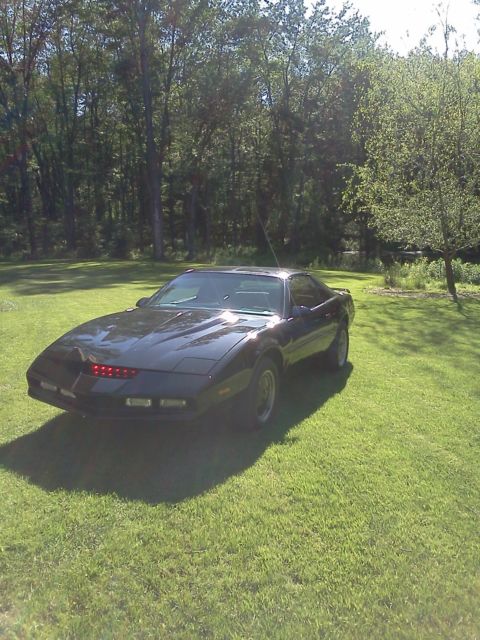 Knight Rider KITT 1984 Pontiac Trans Am 1984 Pontiac Trans Am