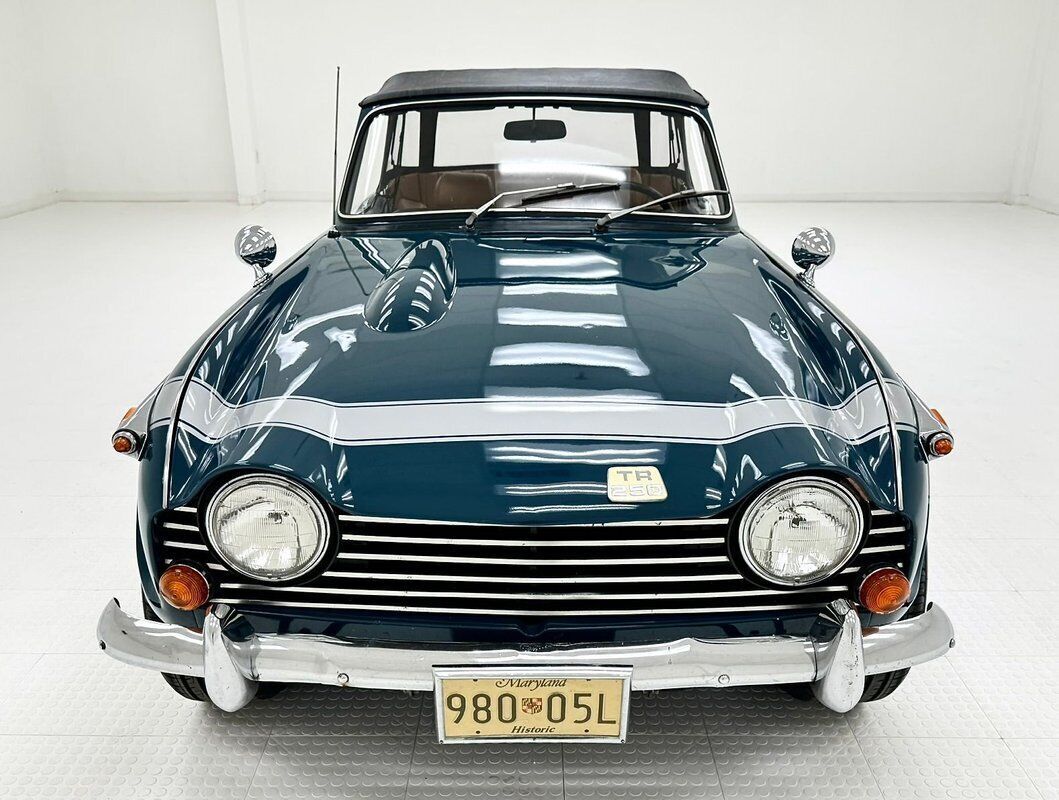 1968 Triumph TR250 Roadster - photo 11