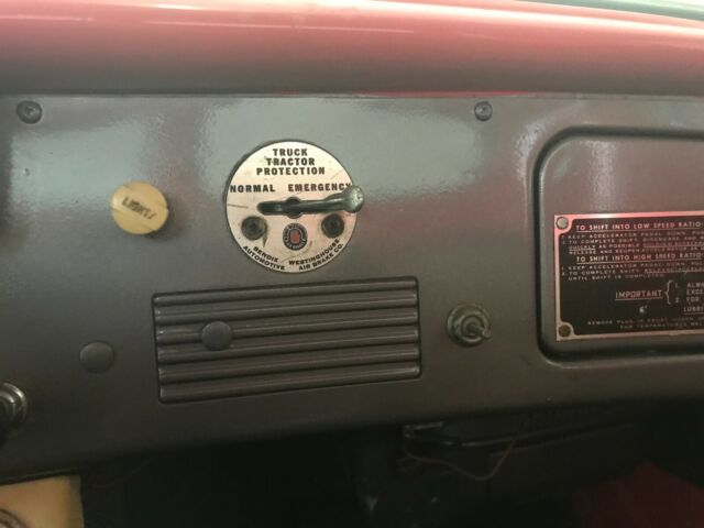 1951 International Harvester L-190 - photo 9