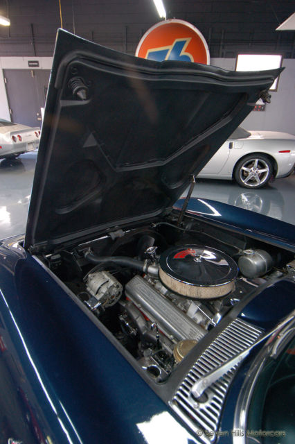 1966 Chevrolet Corvette Convertible - photo 12