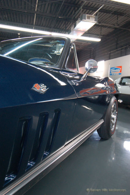 1966 Chevrolet Corvette Convertible - photo 7