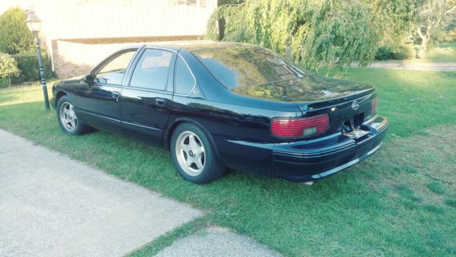 1994 Chevrolet Impala SS - photo 2