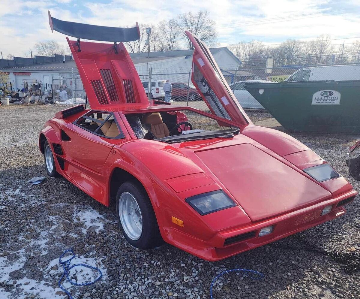 Lamborghini Countach Kitcar on a Pontiac Fierro GT 1987 Replica/Kit Makes