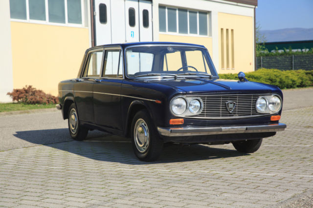 LANCIA Fulvia Sedan Bleu Lancia with Brown interior - Two owners 1970 Lancia 1,3 Fulvia Sedan ready to go, fully serviced