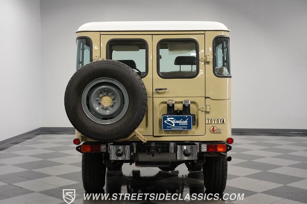 1982 Toyota Land Cruiser FJ40 - photo 11