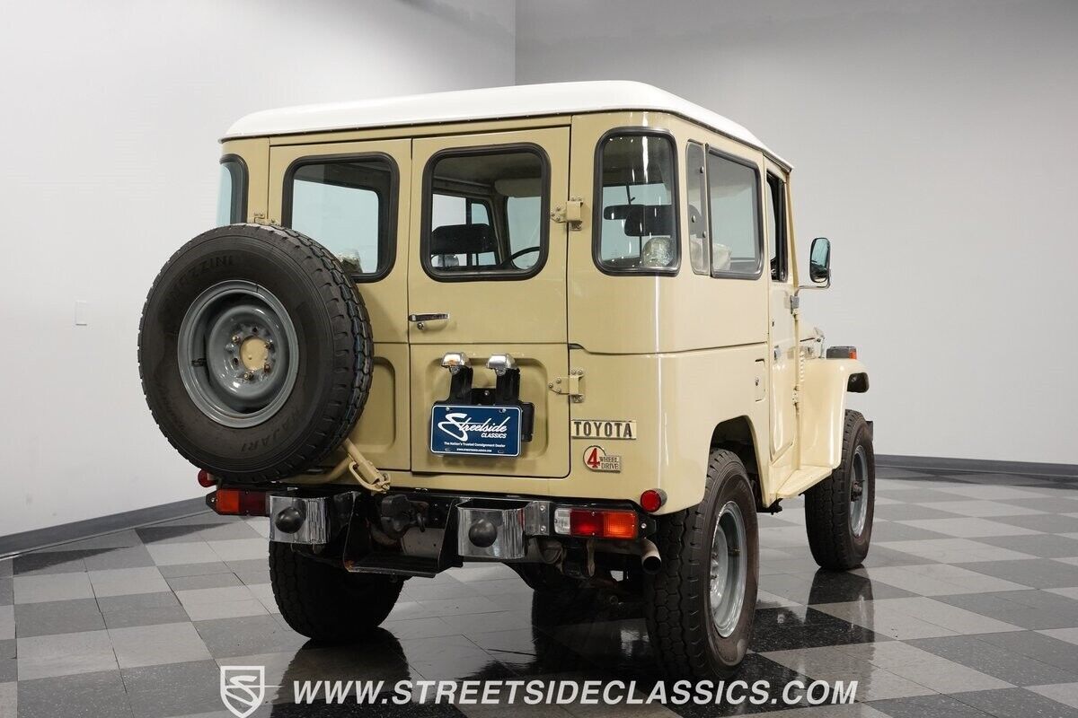 1982 Toyota Land Cruiser FJ40 - photo 12