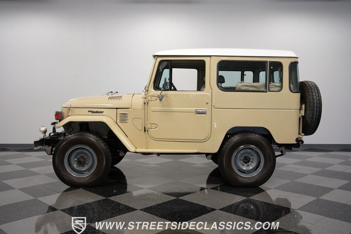 1982 Toyota Land Cruiser FJ40 - photo 8