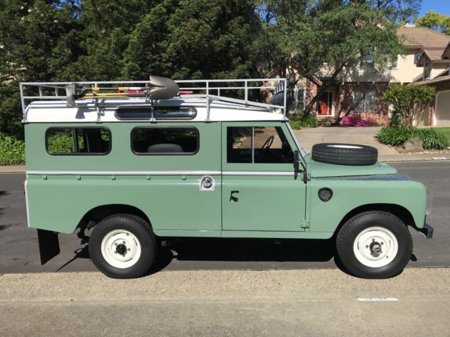 LAND ROVER 109 Fully Restored 1961 Land Rover 109 3 door
