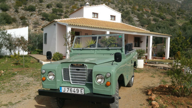 LAND ROVER 88 SANTANA SERIES CONVERTIBLE 7 SEATS RUSTFREE 1980 Land Rover Defender SANTANA 88